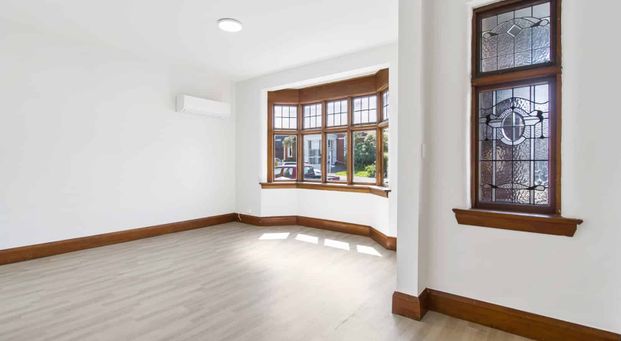 Location location! - Photo 1