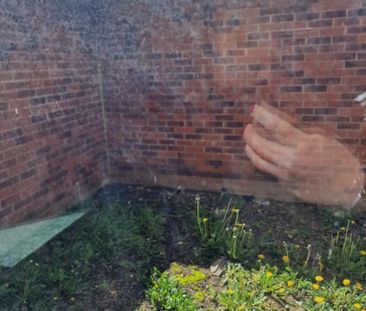 4 bedroom terraced house to rent - Photo 5