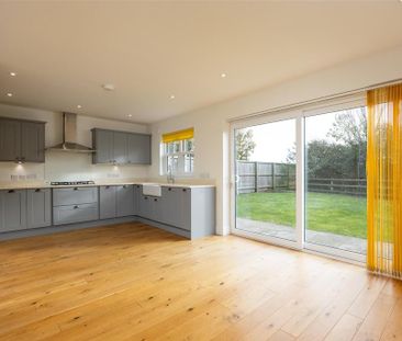 3 bedroom detached house to rent - Photo 5