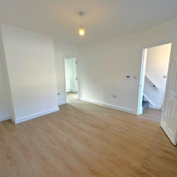 Spencer Close, Woking, Surrey, GU21 - Photo 1