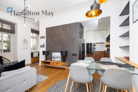 Przestronne mieszkanie w jednym z najbardziej atrakcyjnych miejsc w Krakowie - Zdjęcie 2