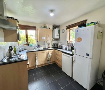 Wavell Way, Winchester - Photo 2