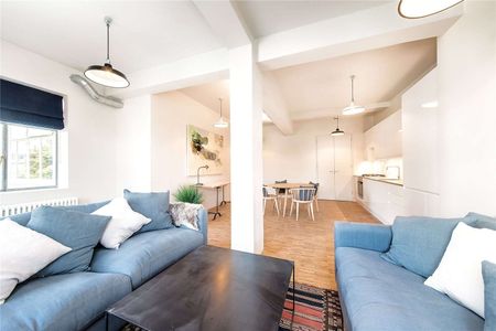 A lovely and bright two bedroom two bathroom flat in a converted warehouse development. - Photo 4