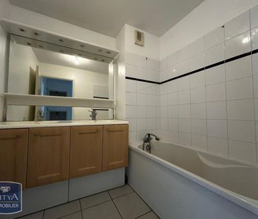 Location Appartement 4 pièces 78m² ROUBAIX 59100 - Photo 6