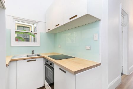 Located in the Heart of Randwick - Perfect Lifestyle Location - Photo 5