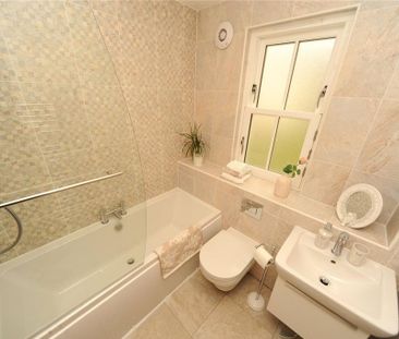 3 bedroom terraced house to rent - Photo 6