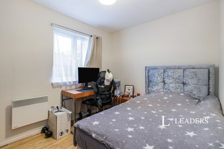 2 bedroom house to rent Haygreen Close, Kingston upon Thames, KT2 - Photo 3