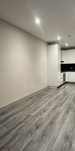 Quilters Way, Stoke Mandeville, AYLESBURY - Photo 4