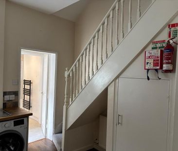 2 bedroom terraced house to rent - Photo 6