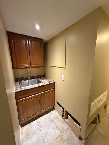 For Lease - 4 Ridgemore Crescent, Brampton, Ontario - Photo 2