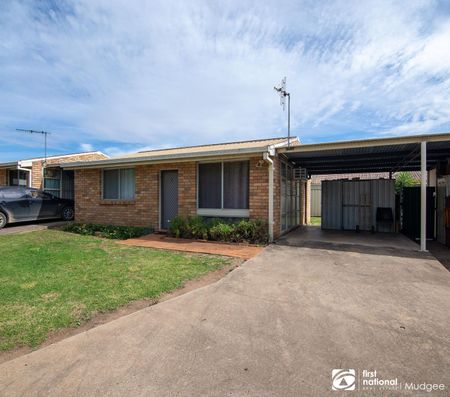 TWO BEDROOM WELL SIZED UNIT - Photo 2