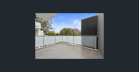 Modern 2 bedroom apartment close to Waitara station - Photo 3