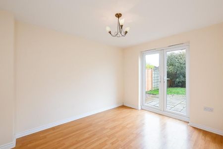 4 bedroom detached house to rent - Photo 3