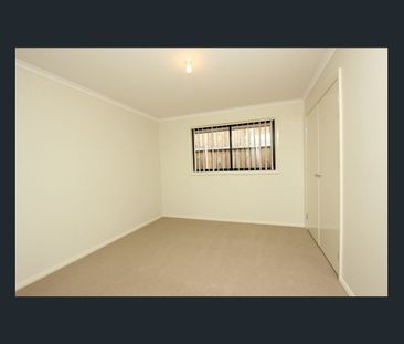 "Large Family Home" - Photo 1