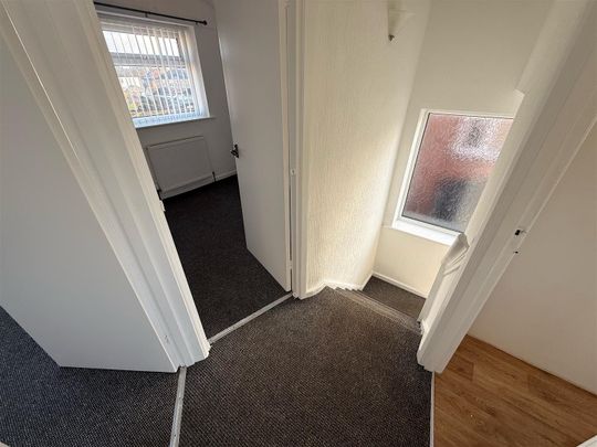 Firs Avenue, Wirral - Photo 1