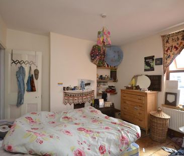 4 bedroom terraced house to rent - Photo 1
