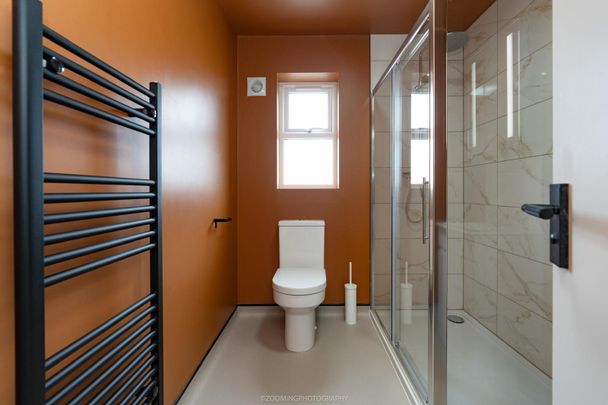 En-Suite Room 5, Malmesbury Road, Shirley, Southampton SO15 - Photo 1