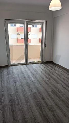 Apartment T2 in Castanheira do Ribatejo e Cachoeiras, Vila Franca de Xira - Photo 4