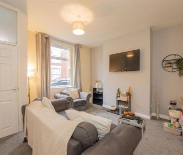 2 bedroom terraced house to rent - Photo 2