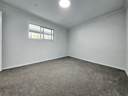 Spacious 2-Bedroom Apartment in Papakura - Water Included! - Photo 1