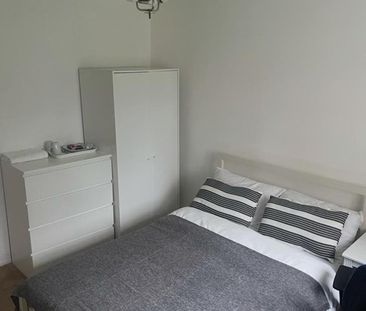 Room in a Shared House, Longbridge Road, IG11 - Photo 1