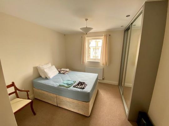 Kingfisher Drive, MAIDENHEAD - Photo 1