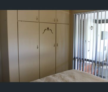 132 Riseley Street, Ardross, WA 6153 - Photo 3