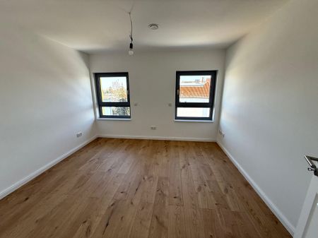 Gemütliche 2-Raum-Wohnung im Dachgeschoss mit Balkon - Photo 3