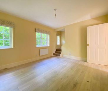 4 bedroom detached house to rent - Photo 2