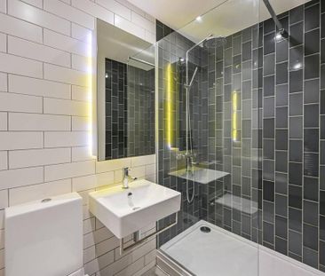 3 bedroom flat to rent - Photo 1