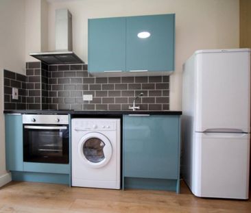 Studio to rent - Photo 2