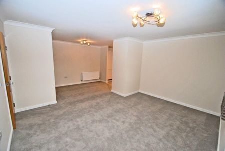 Elmers Court, Post Office Lane, Beaconsfield, Buckinghamshire,HP9 - Photo 2