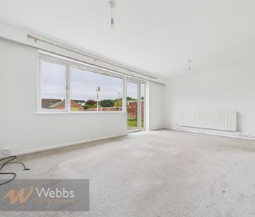 3 bedroom detached bungalow to rent - Photo 2