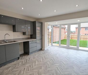 3 bedroom semi-detached house to rent - Photo 6