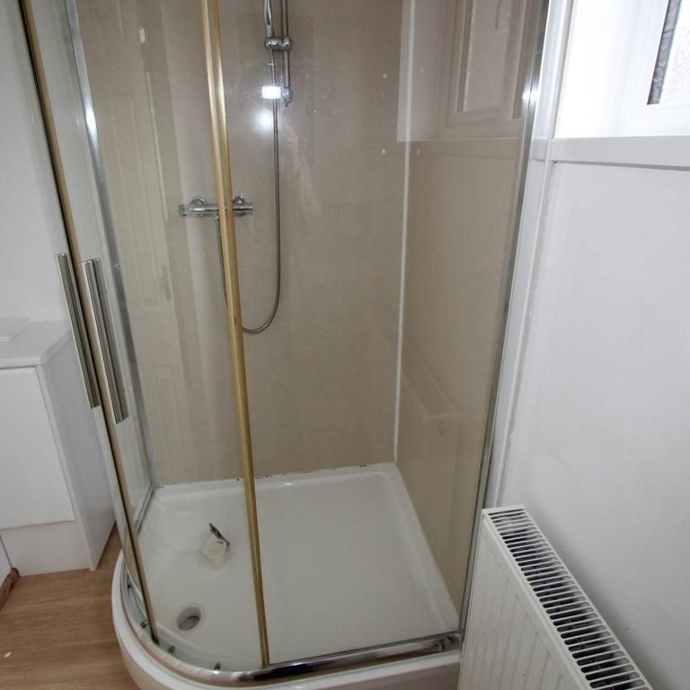 2 bedroom house to rent - Photo 1