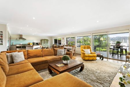 Sun-Drenched Pittwater Waterfront Living - Photo 3