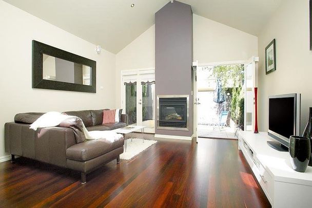 48 Madden Grove, Richmond. - Photo 1