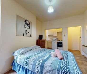 Studio Flat, Park Avenue, NW2 - Photo 2