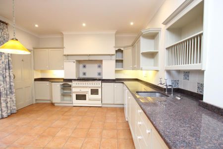 5 bedroom terraced house to rent - Photo 2