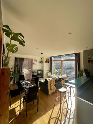 2 Bed Flat, Church Street, M4 - Photo 1