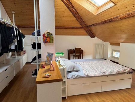 Beautiful house in Chiasso for rent, near the center with large garden - Photo 3