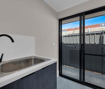 Four Bedroom New Home in Baldivis - Photo 5