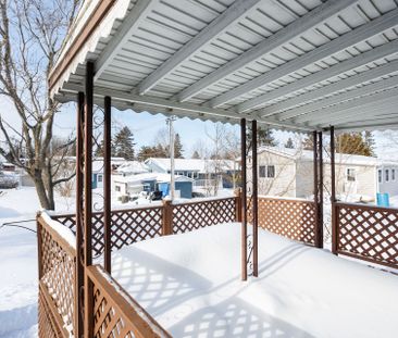 For Lease - 11 Homewood Avenue, Kawartha Lakes, Ontario - Photo 3