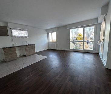 Location Appartement 3 pièces 67m² - Photo 3