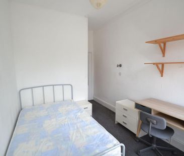 6 bedroom house to rent - Photo 3