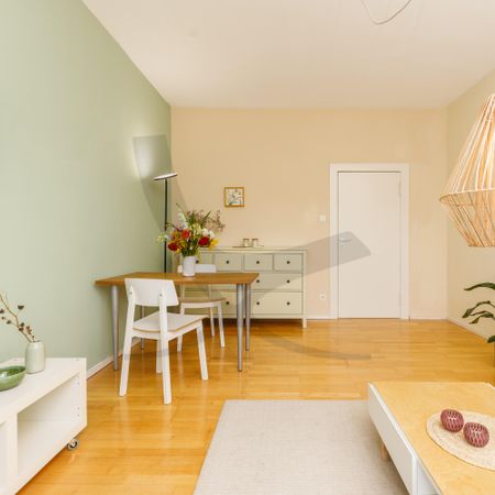 Living at home - Photo 2