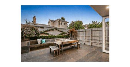STUNNING HOME IN FANTASTIC SOUTH MELBOURNE LOCATION - Photo 5