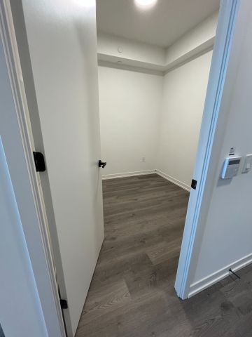 For Lease - 8 Interchange Way Unit# 2211, Vaughan, Ontario - Photo 3