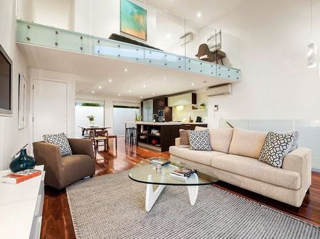 Thinking of selling? Contact our agent - Photo 2