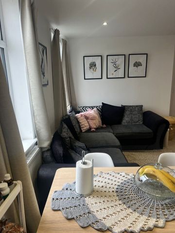 2 Bed Flat, Ashbourne House, BS5 - Photo 2